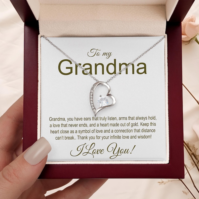 To My Grandma - Love Never Fades Necklace