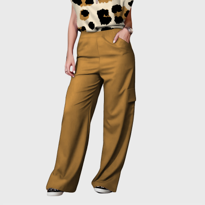 Women's Cargo Scrub Pants with Stylish Tailoring Details