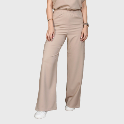 Women's Cargo Scrub Pants with Stylish Tailoring Details™