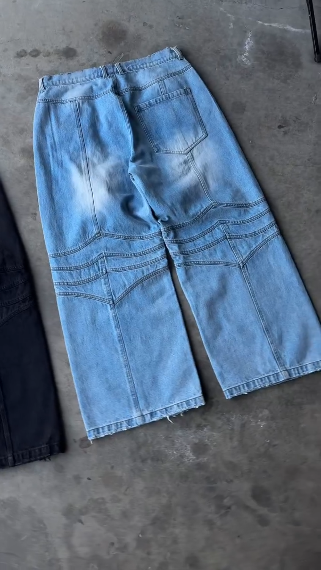 【Preorder】Berserk basic baggy-Ship on Feb 05th