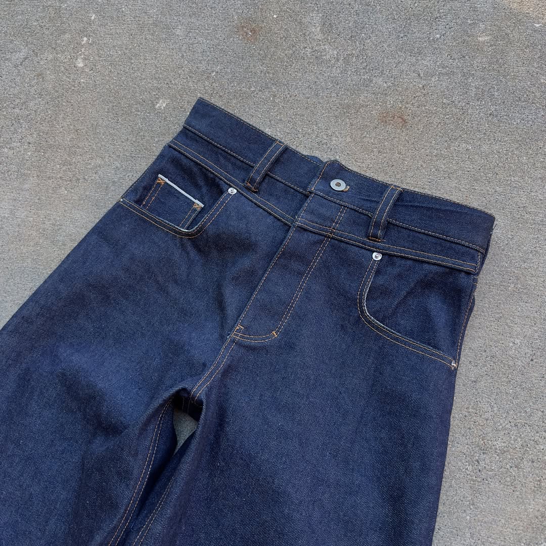 【Preorder】13oz Japanese Indigo Back Button Jeans