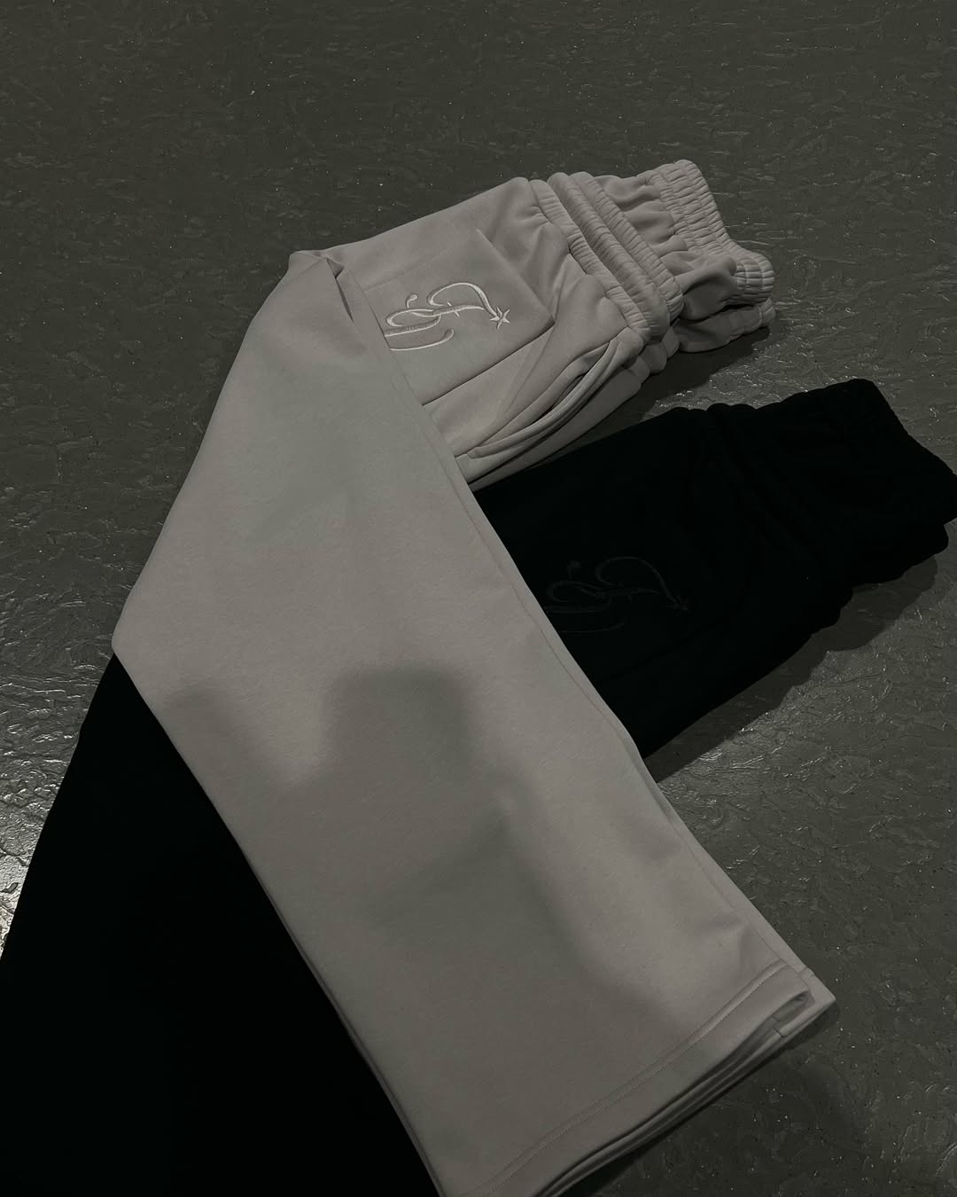 Double drawstring sweatpants