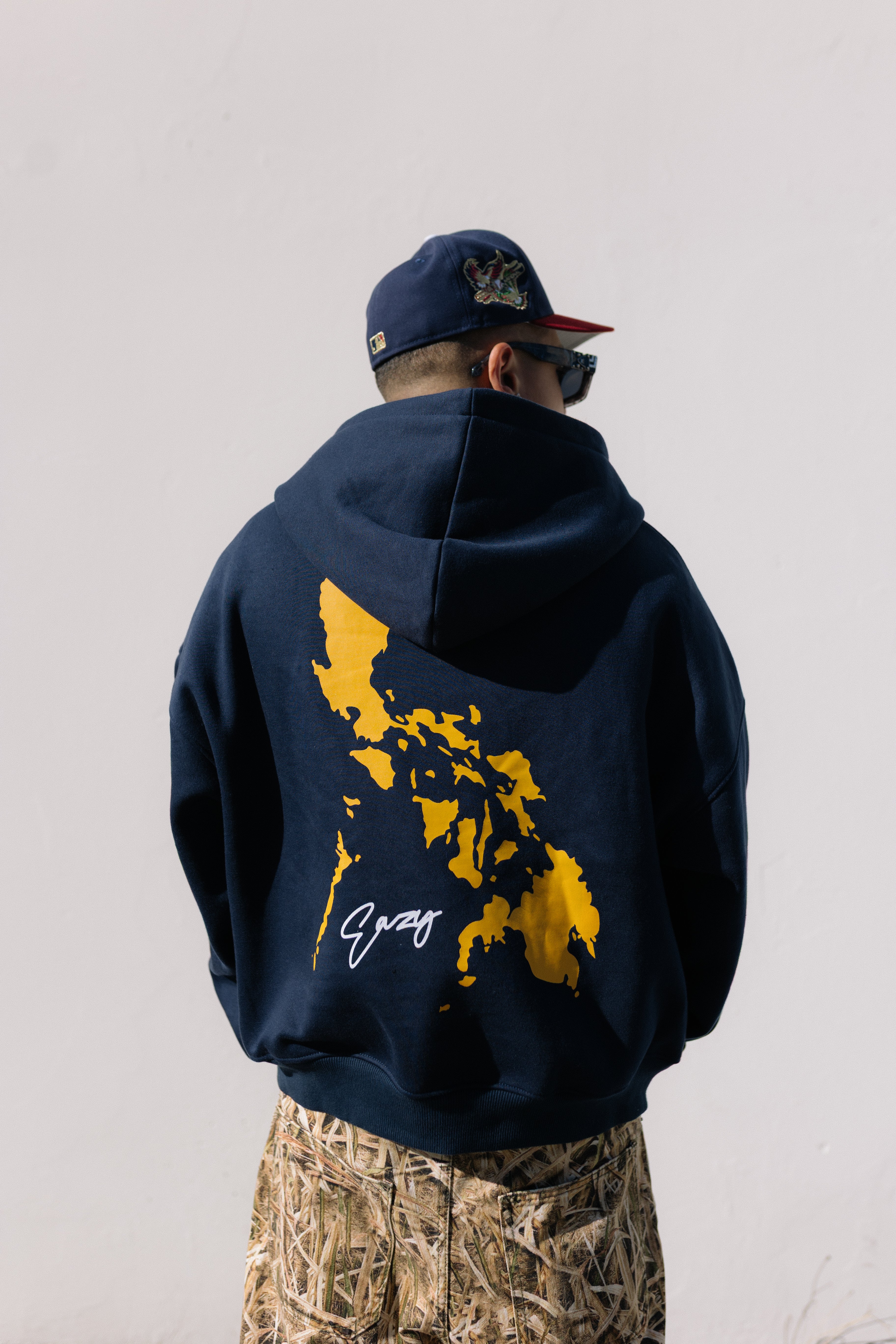 FILIPINO SUN GEMSTONE DISTRESSED EMBROIDERY HOODIE