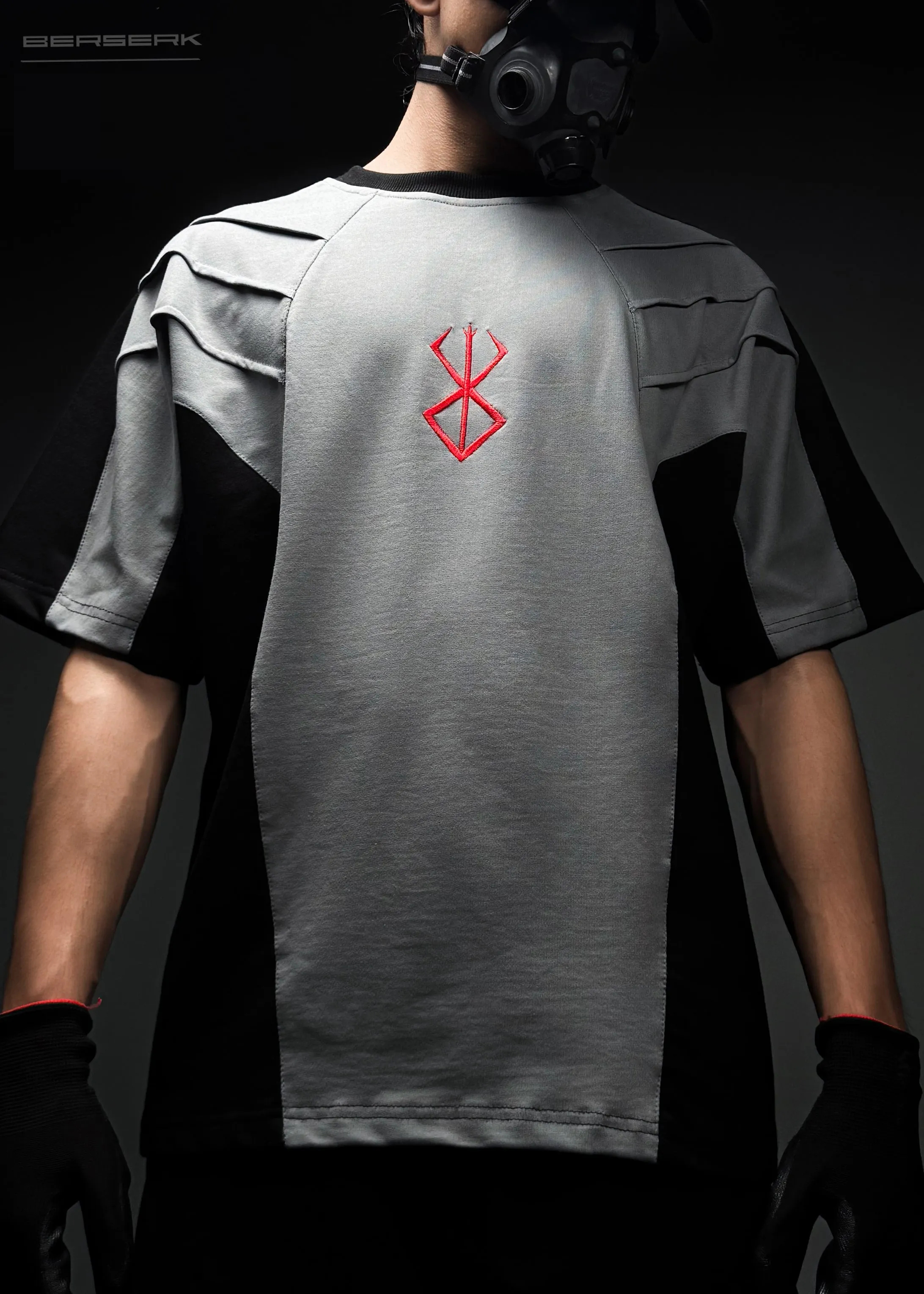 BERSERK ARMOUR / OVERSIZED T-SHIRT