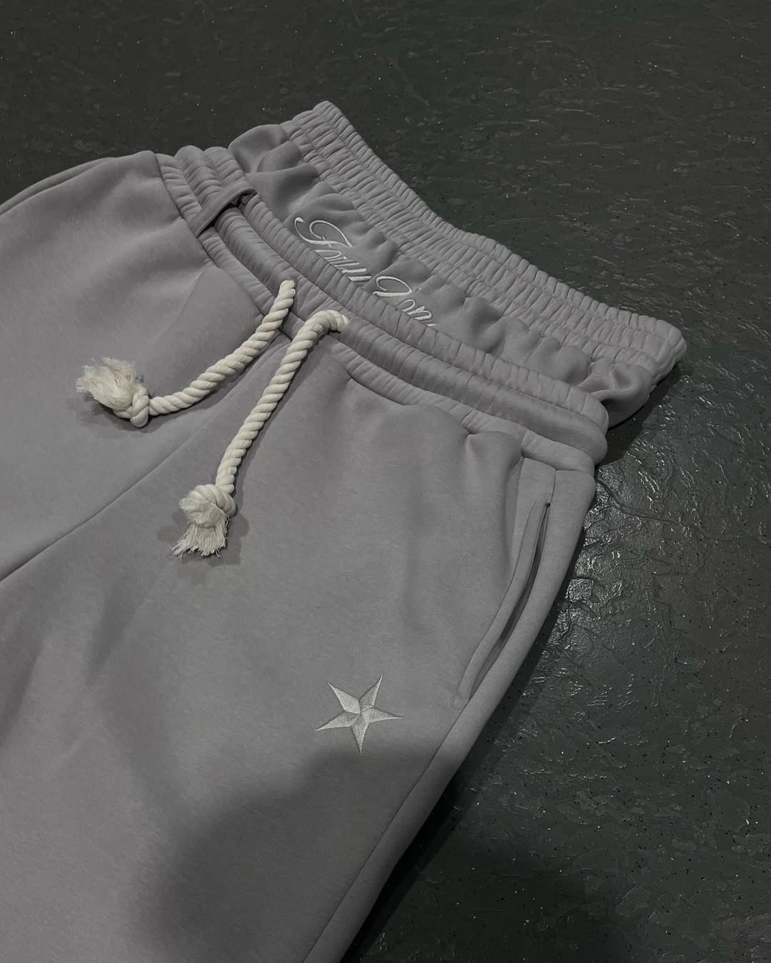 Double drawstring sweatpants