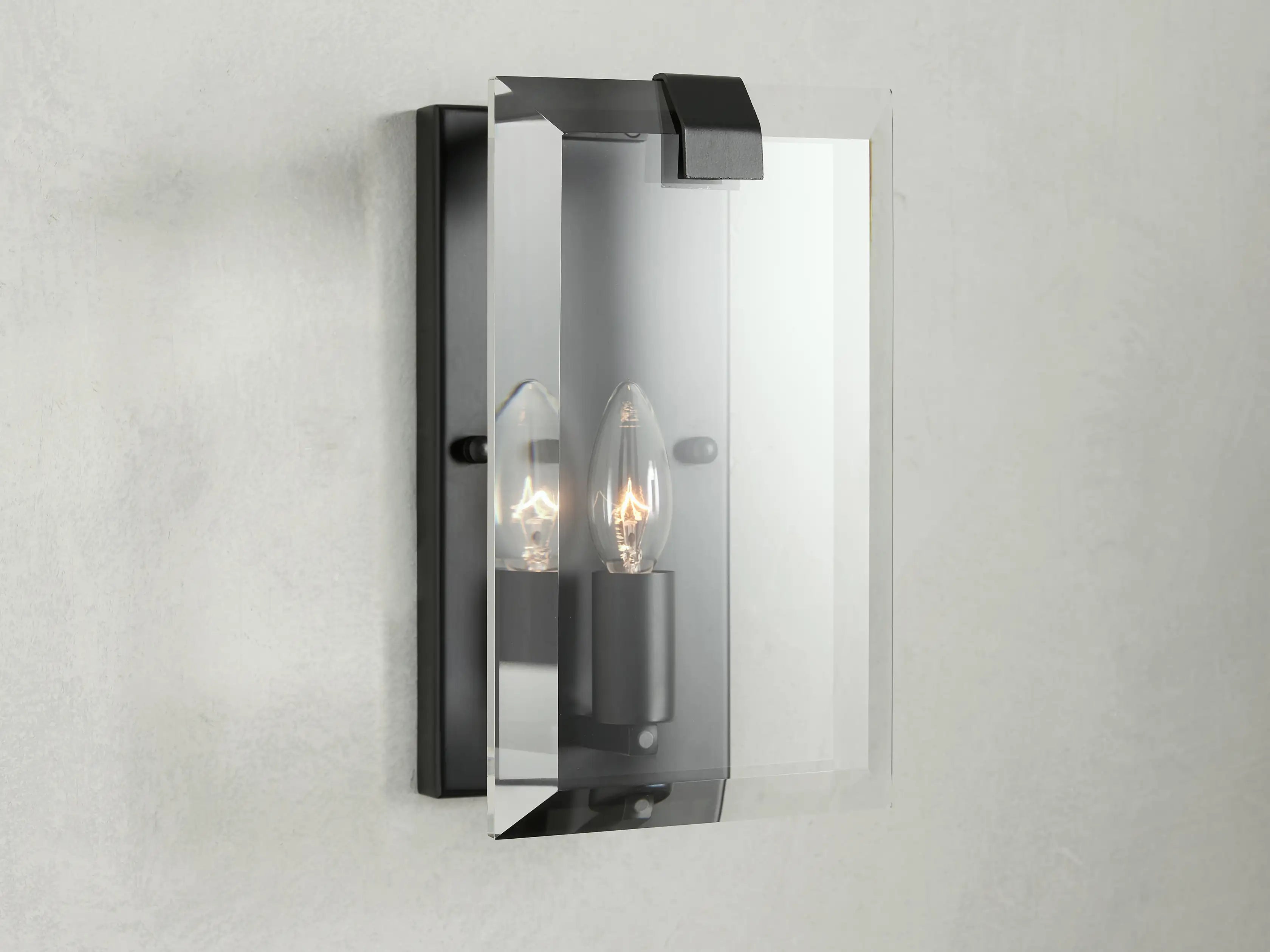 Modern Amaya Sconce-Fullstarlighting