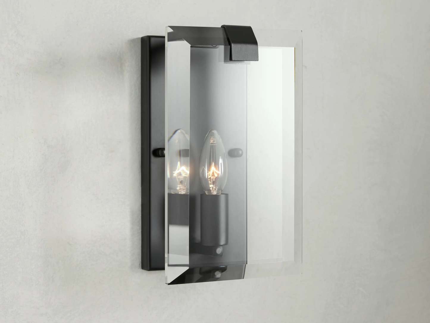 Modern Amaya Sconce-Fullstarlighting