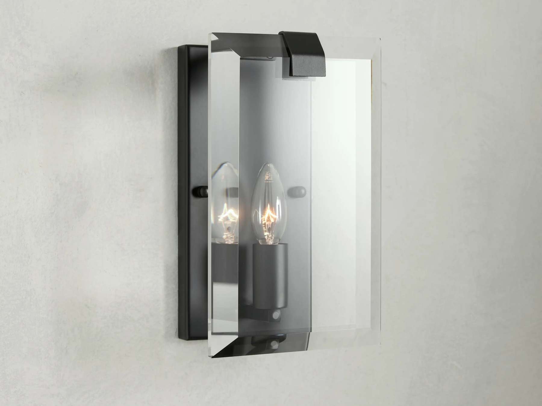 Modern Amaya Sconce-Fullstarlighting