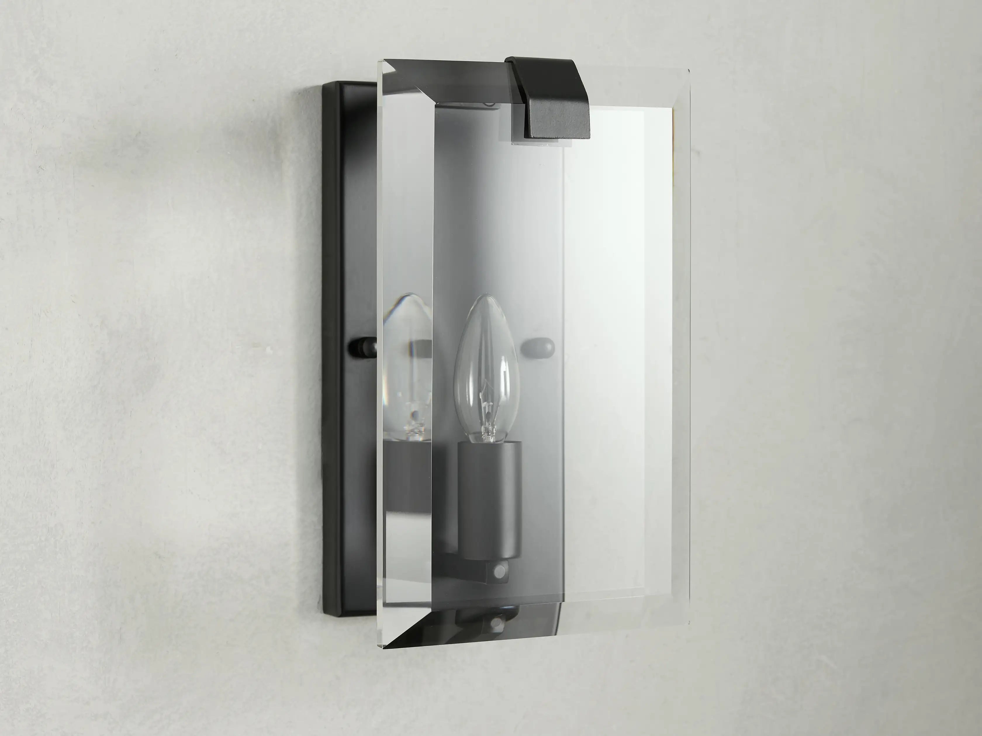 Modern Amaya Sconce-Fullstarlighting