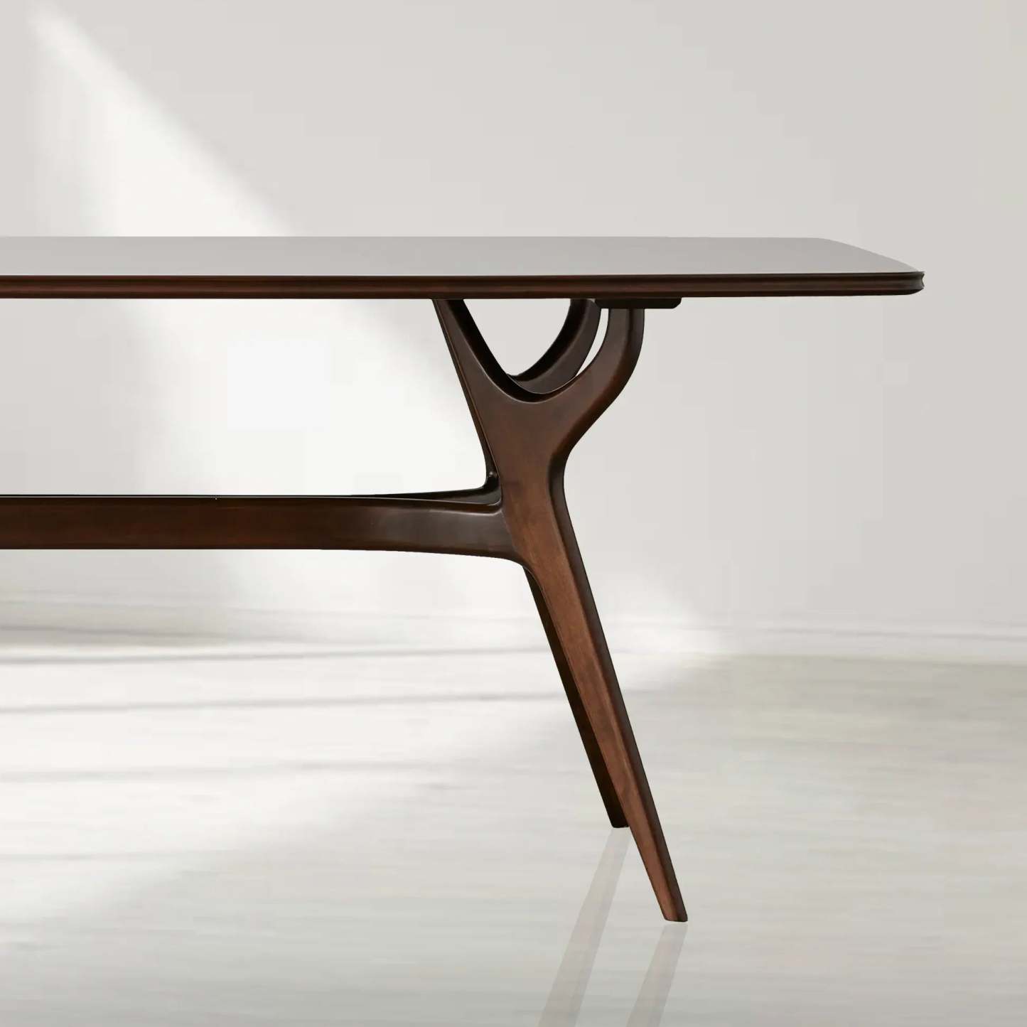 Ambra Dining Table