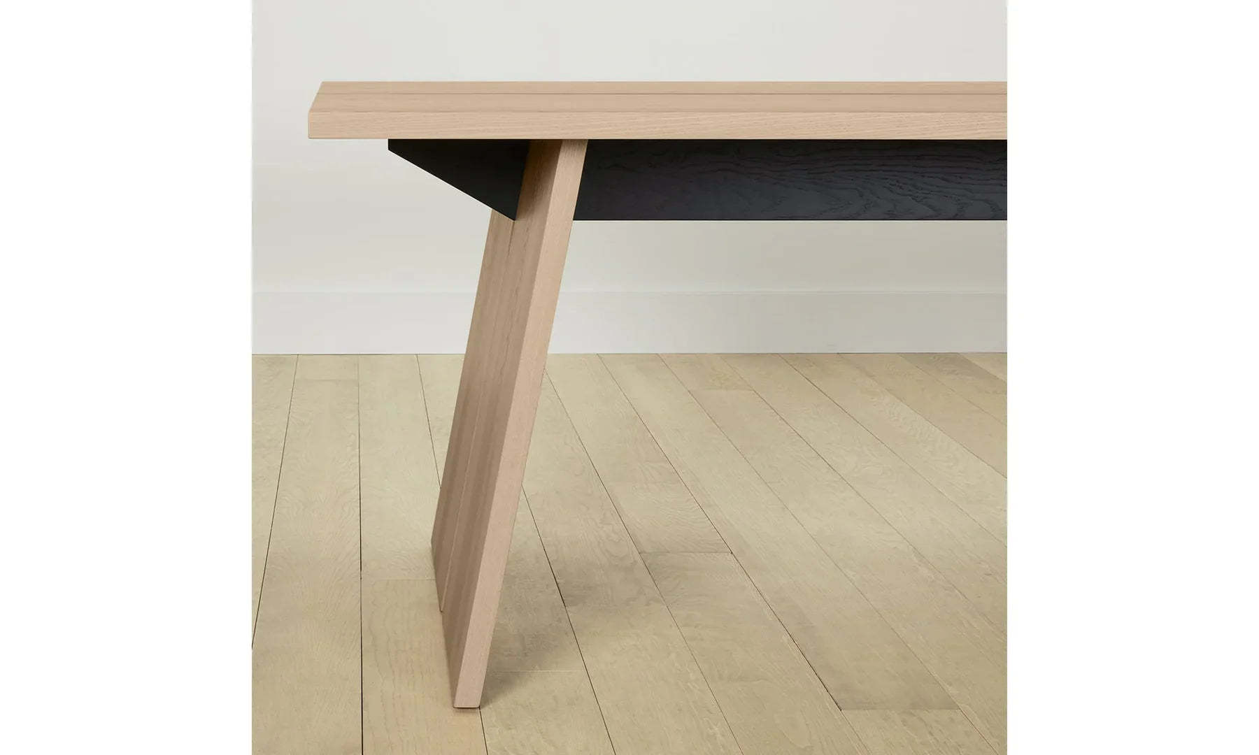 Carlisy Wood Dining Table-Fullstarlighting