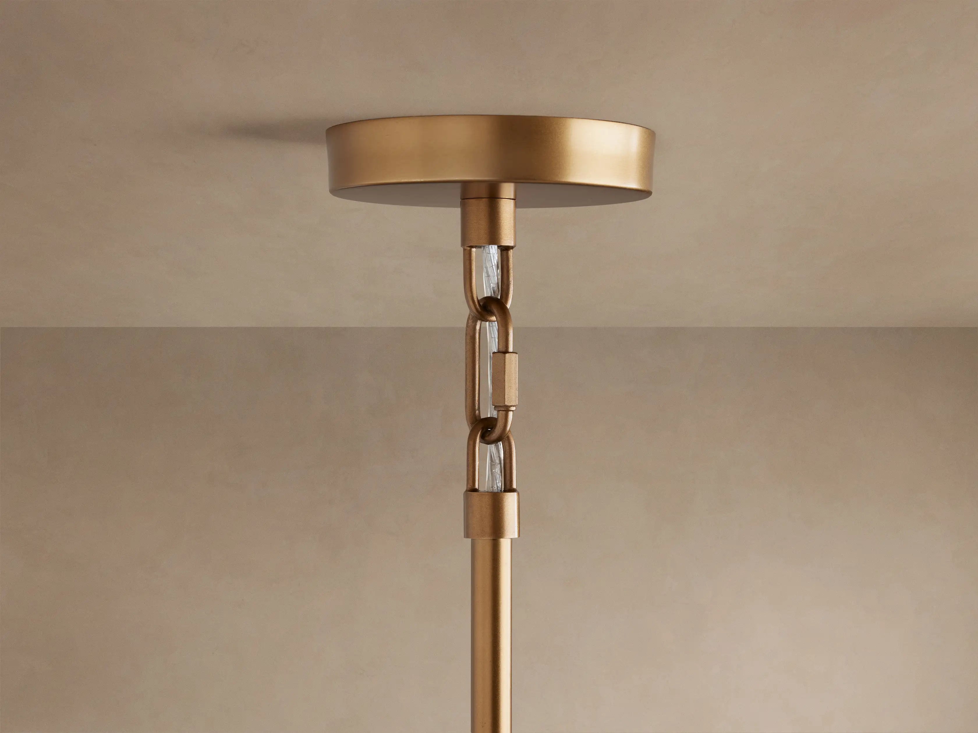 Saige Round Chandelier-Fullstarlighting