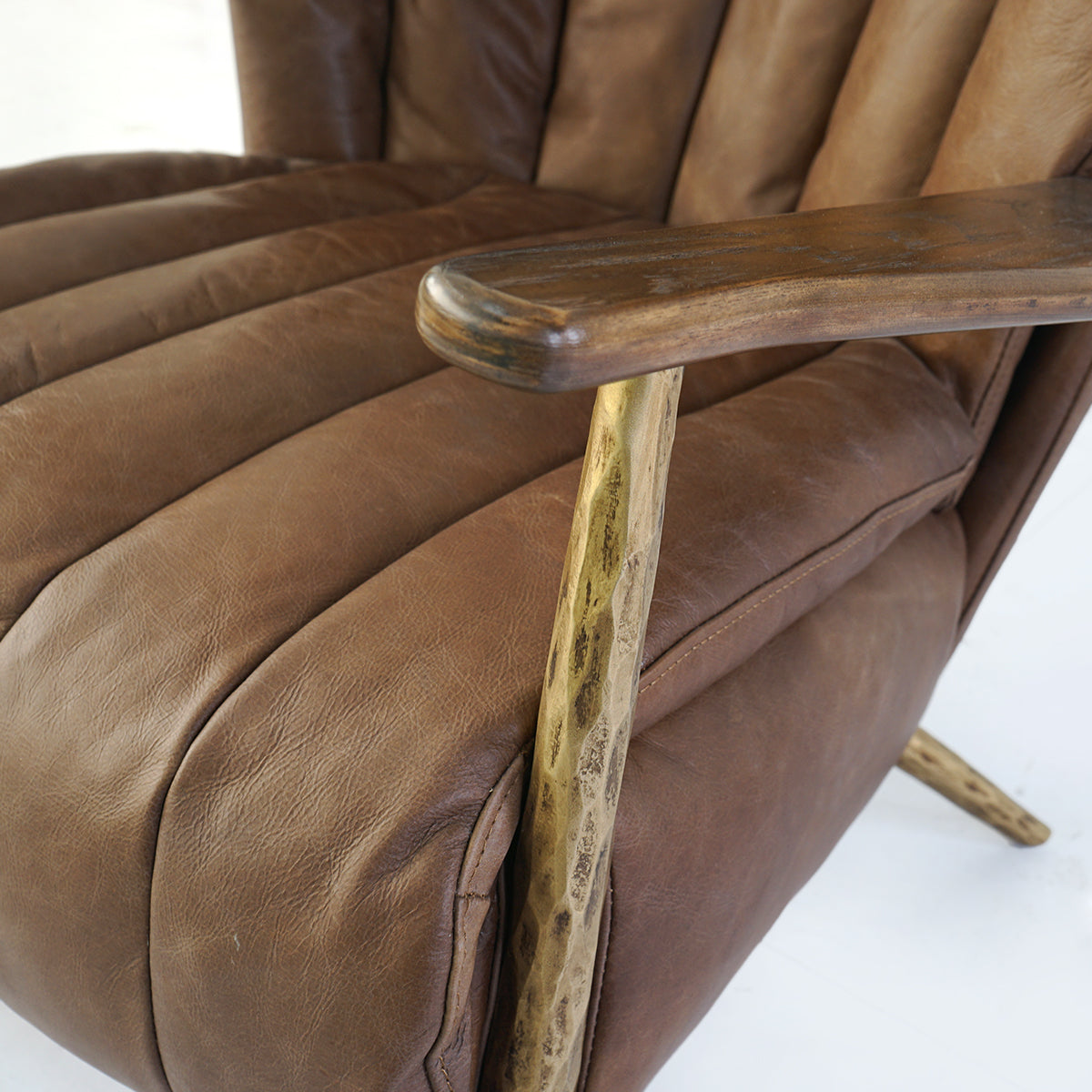 Thaddeus Vintage Leather Armchair Cigar Chair-Fullstarlighting