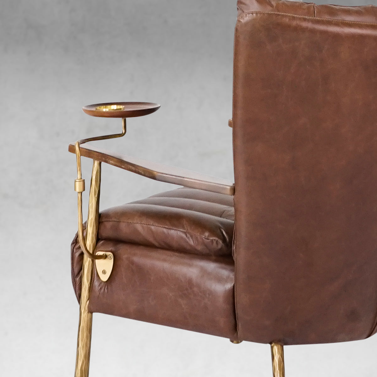 Thaddeus Vintage Leather Armchair Cigar Chair-Fullstarlighting