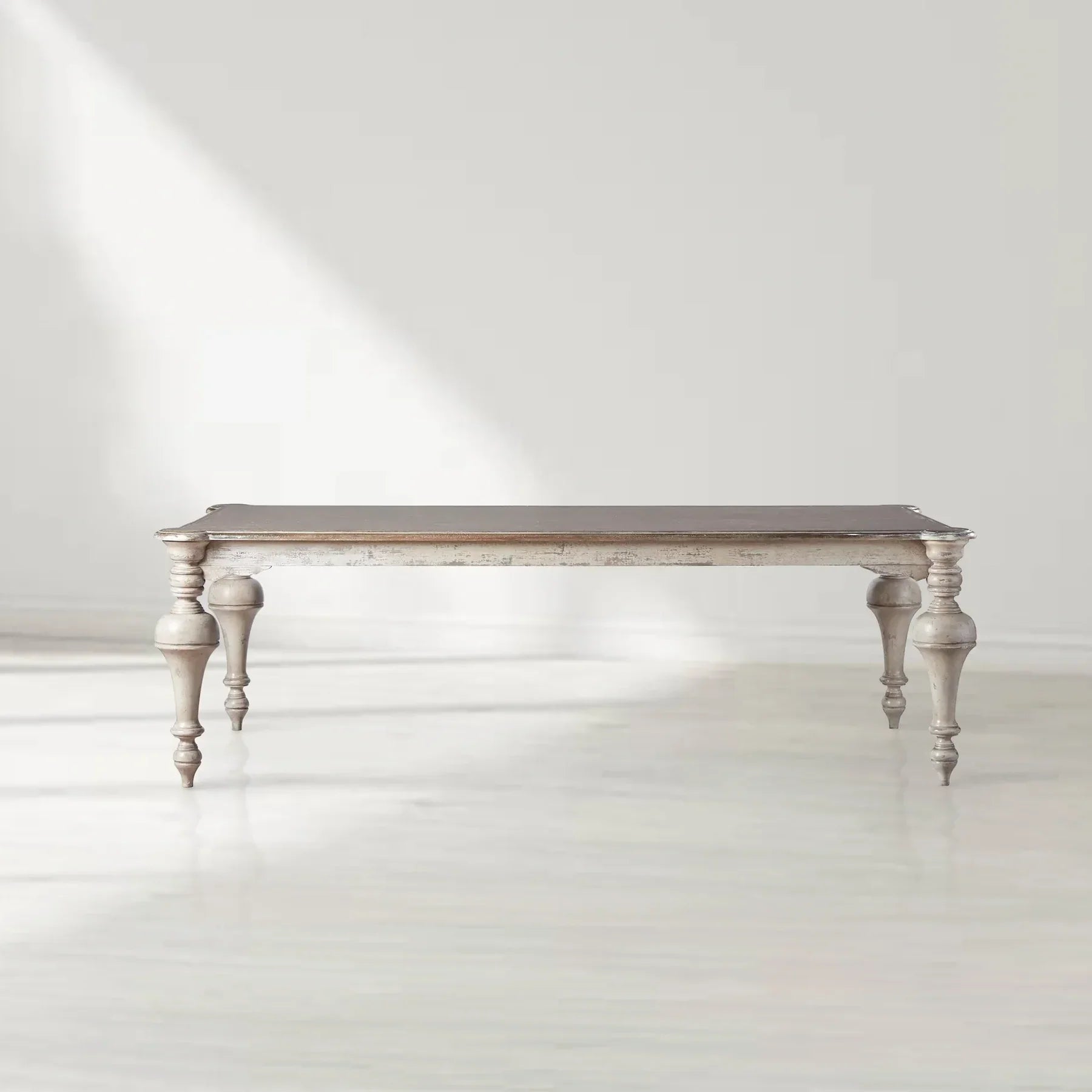 Alessia Bell'Arte Dining Table