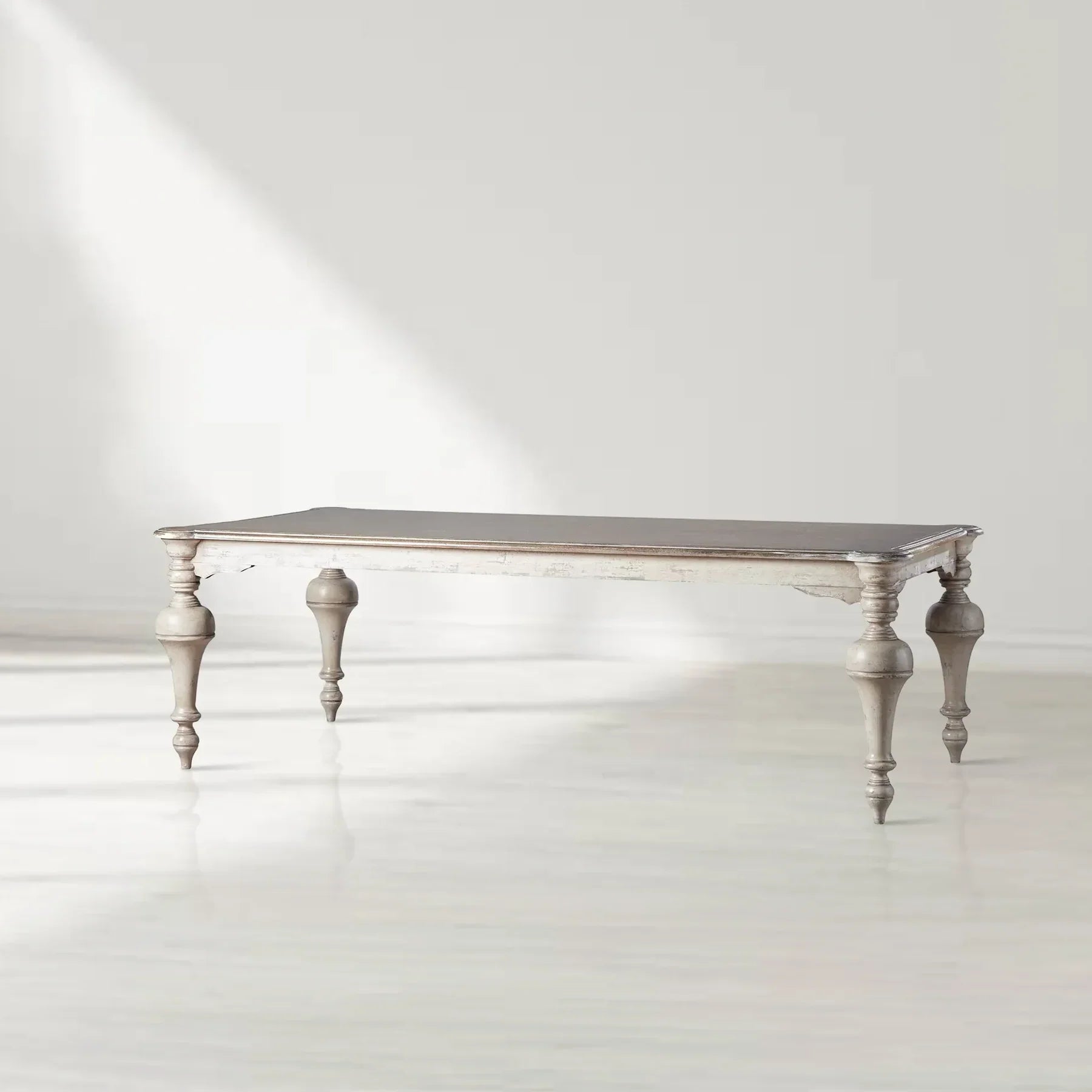 Alessia Bell'Arte Dining Table