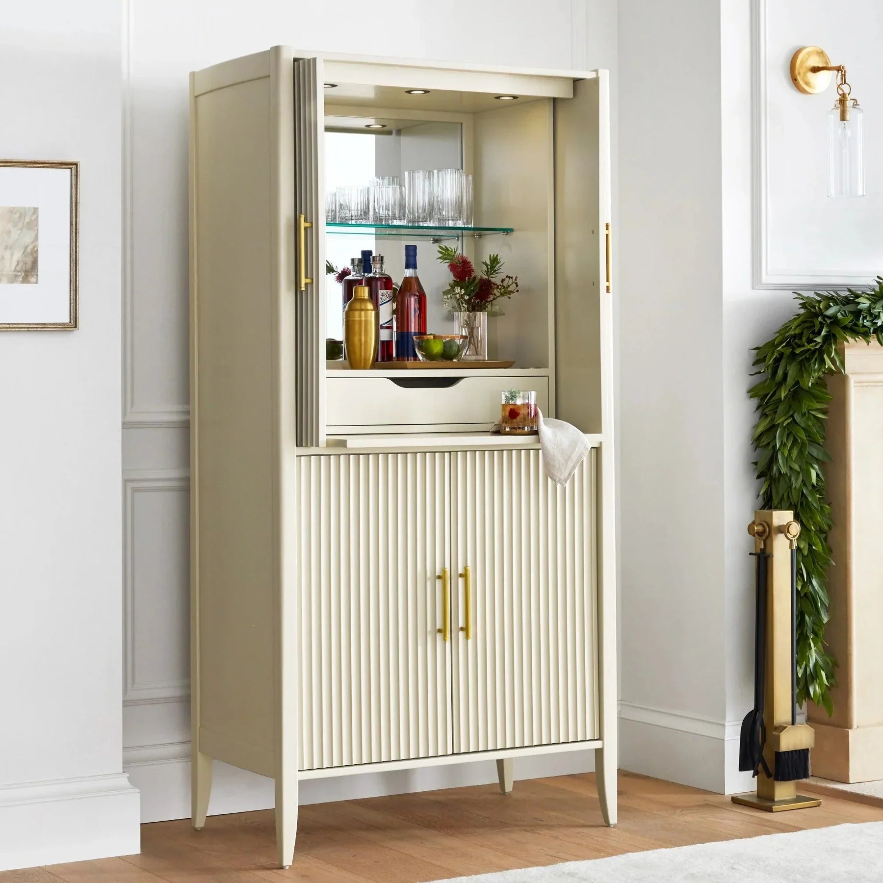 Louis Bar Cabinet-Fullstarlighting