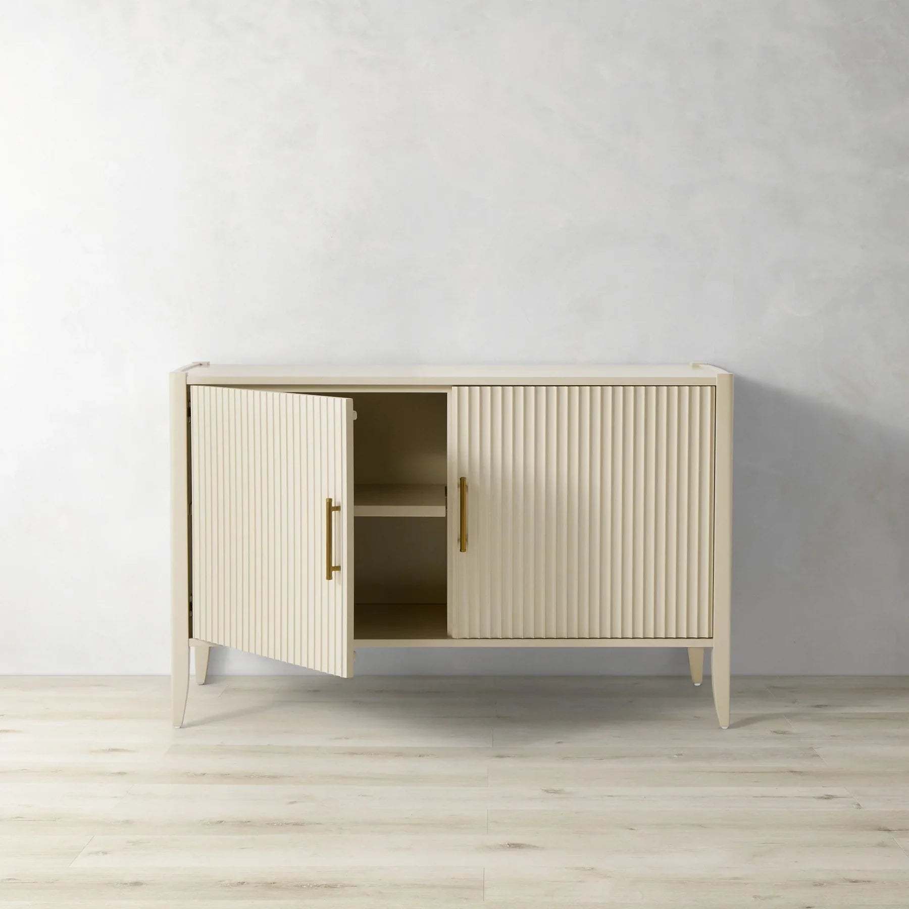 Louis Media Console