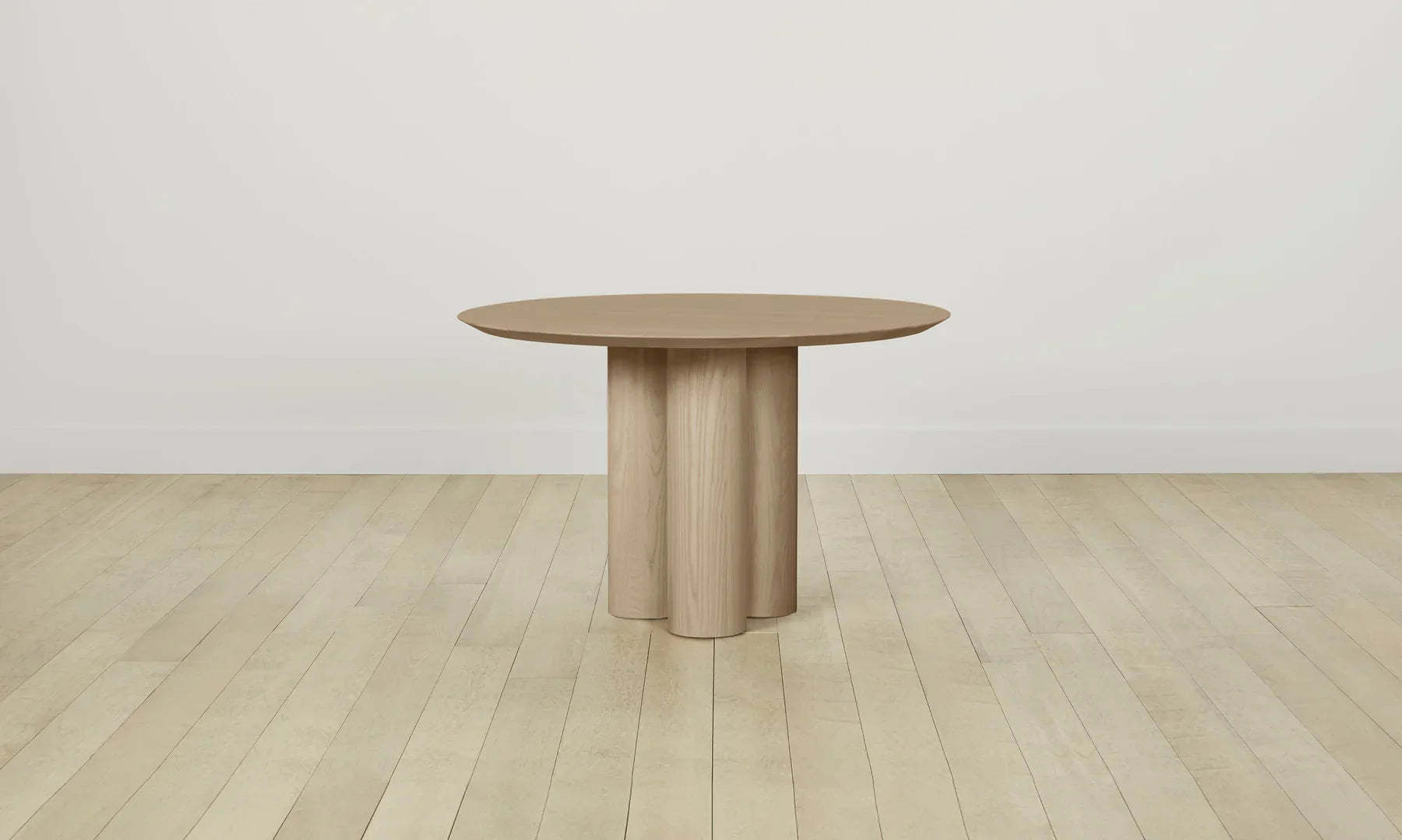 Rinde Round Dining Table-Fullstarlighting
