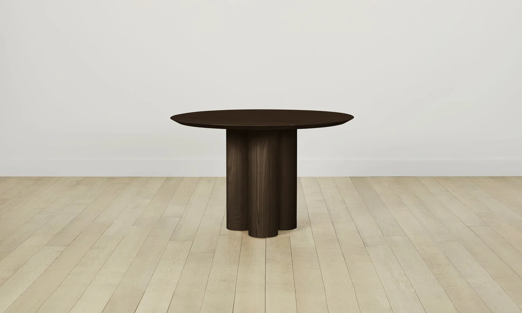 Rinde Round Dining Table-Fullstarlighting