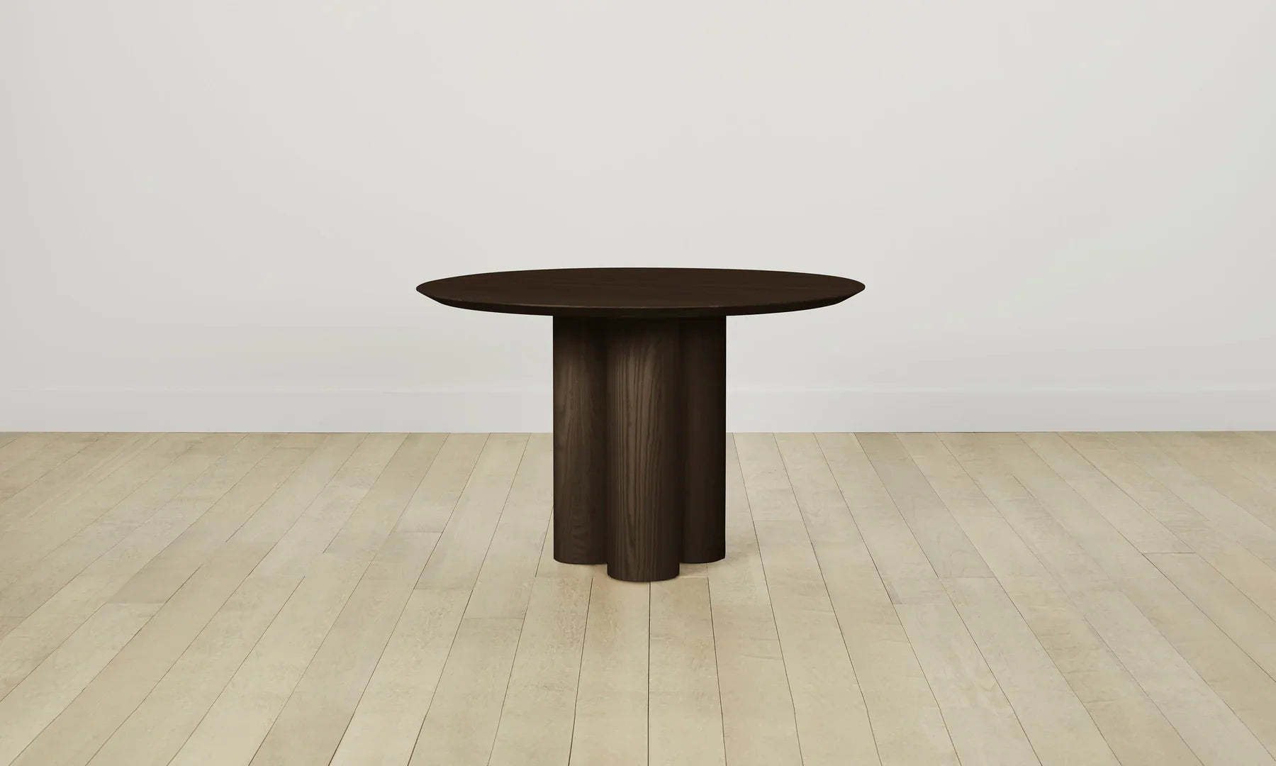 Rinde Round Dining Table-Fullstarlighting