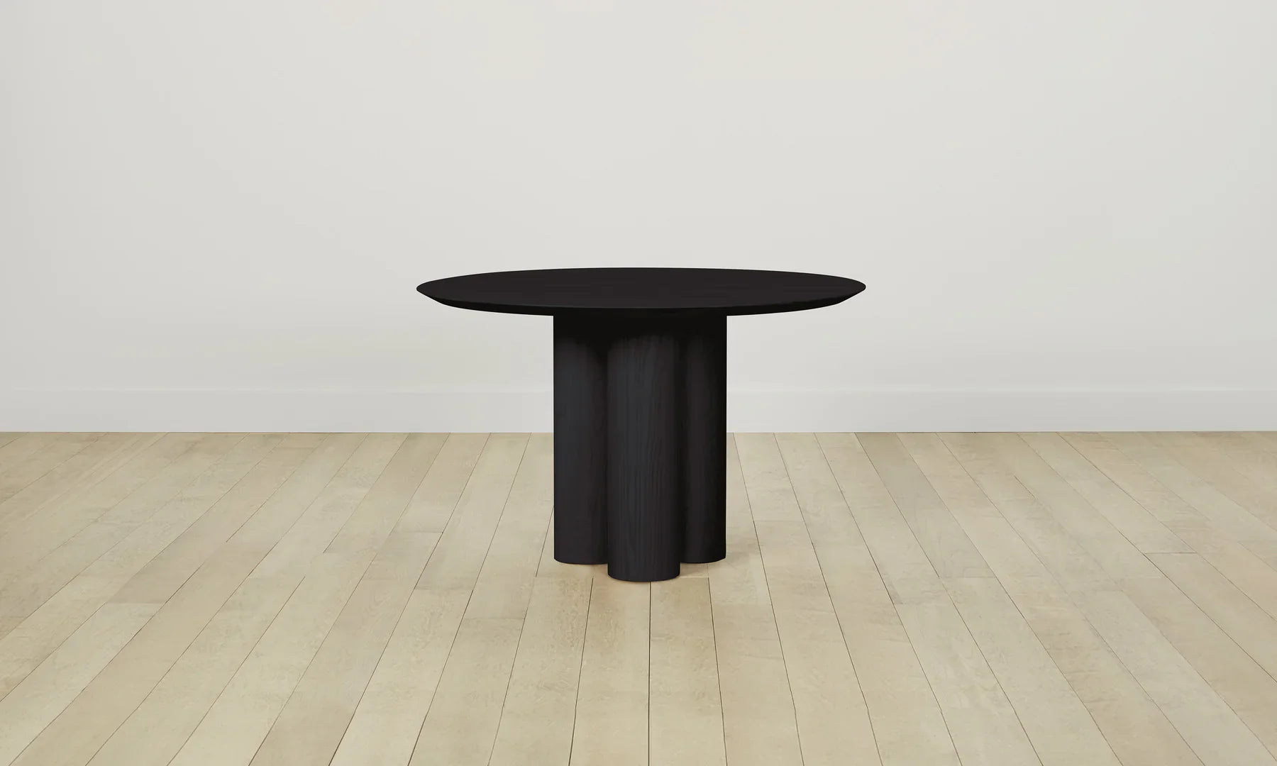 Rinde Round Dining Table-Fullstarlighting
