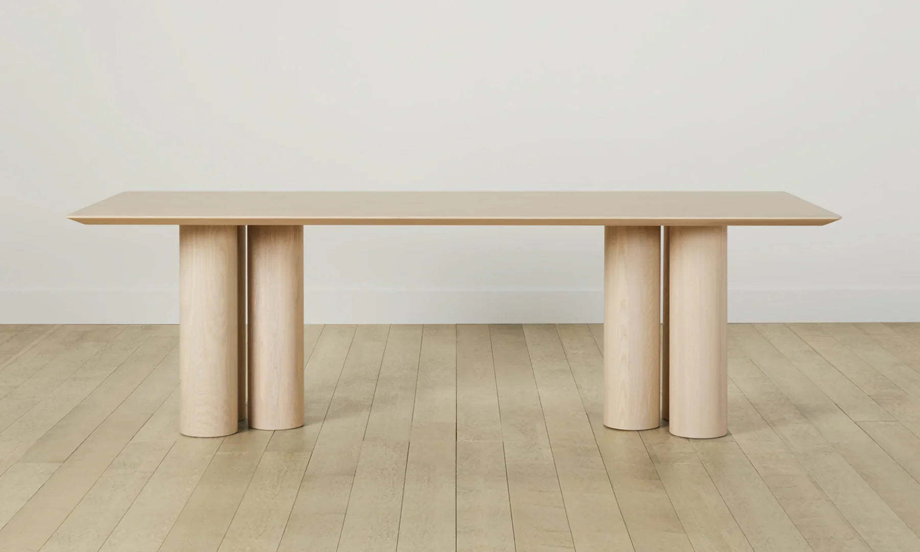 Rinde Wood Dining Table, Round Dining Table for Modern Dining Spaces
