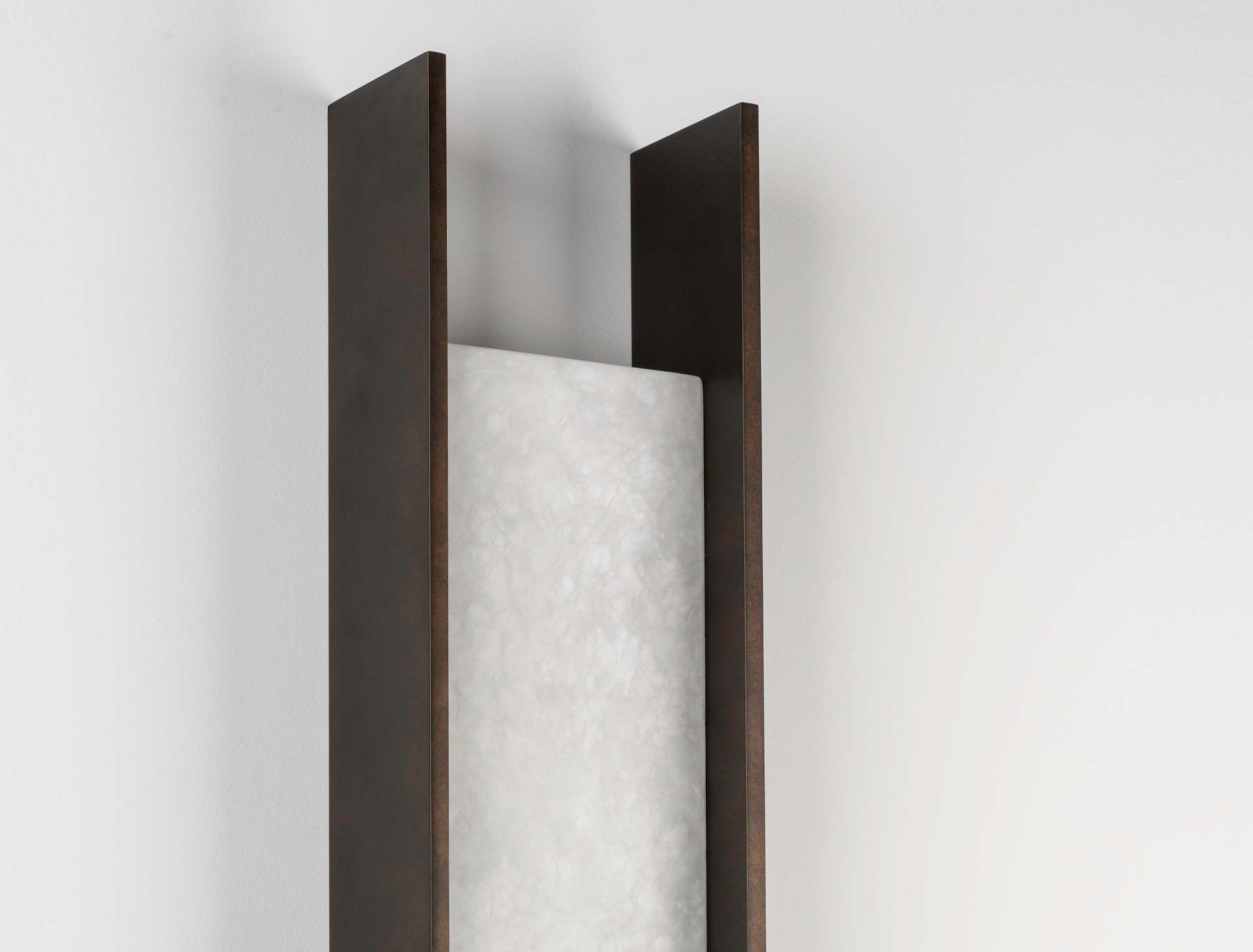IDA Modern Natural Alabaster Linear Wall Sconce-Fullstarlighting