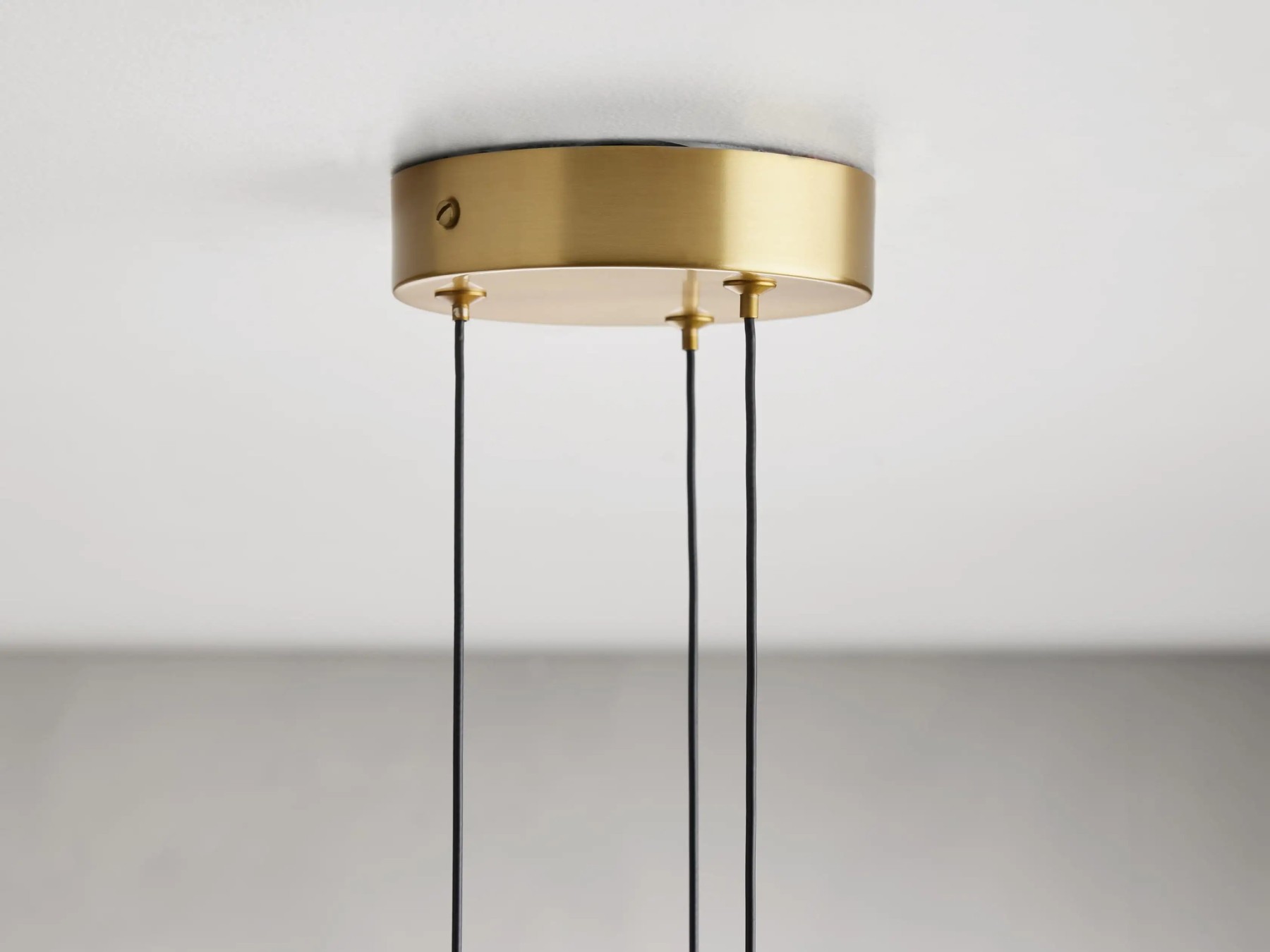 Soltaire Cluster Pendant