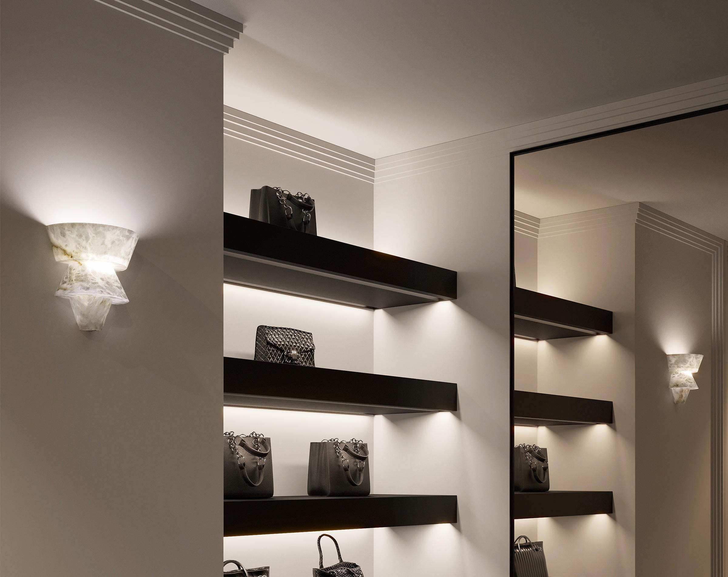 Suri Alabaster Wall Sconce-Fullstarlighting