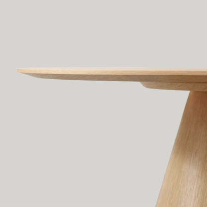 Tavamo Dining Table