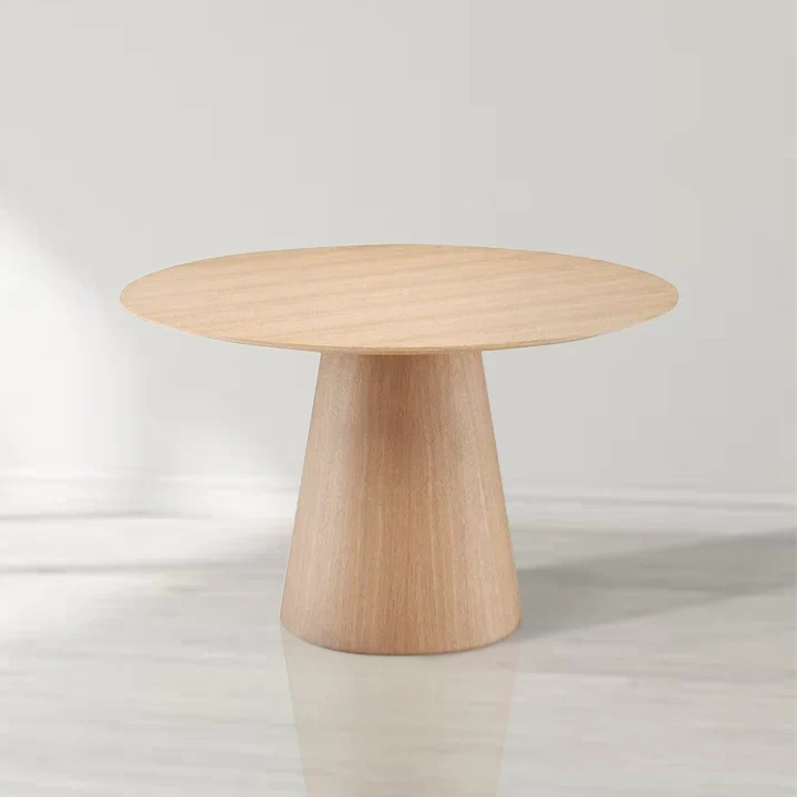 Tavamo Dining Table