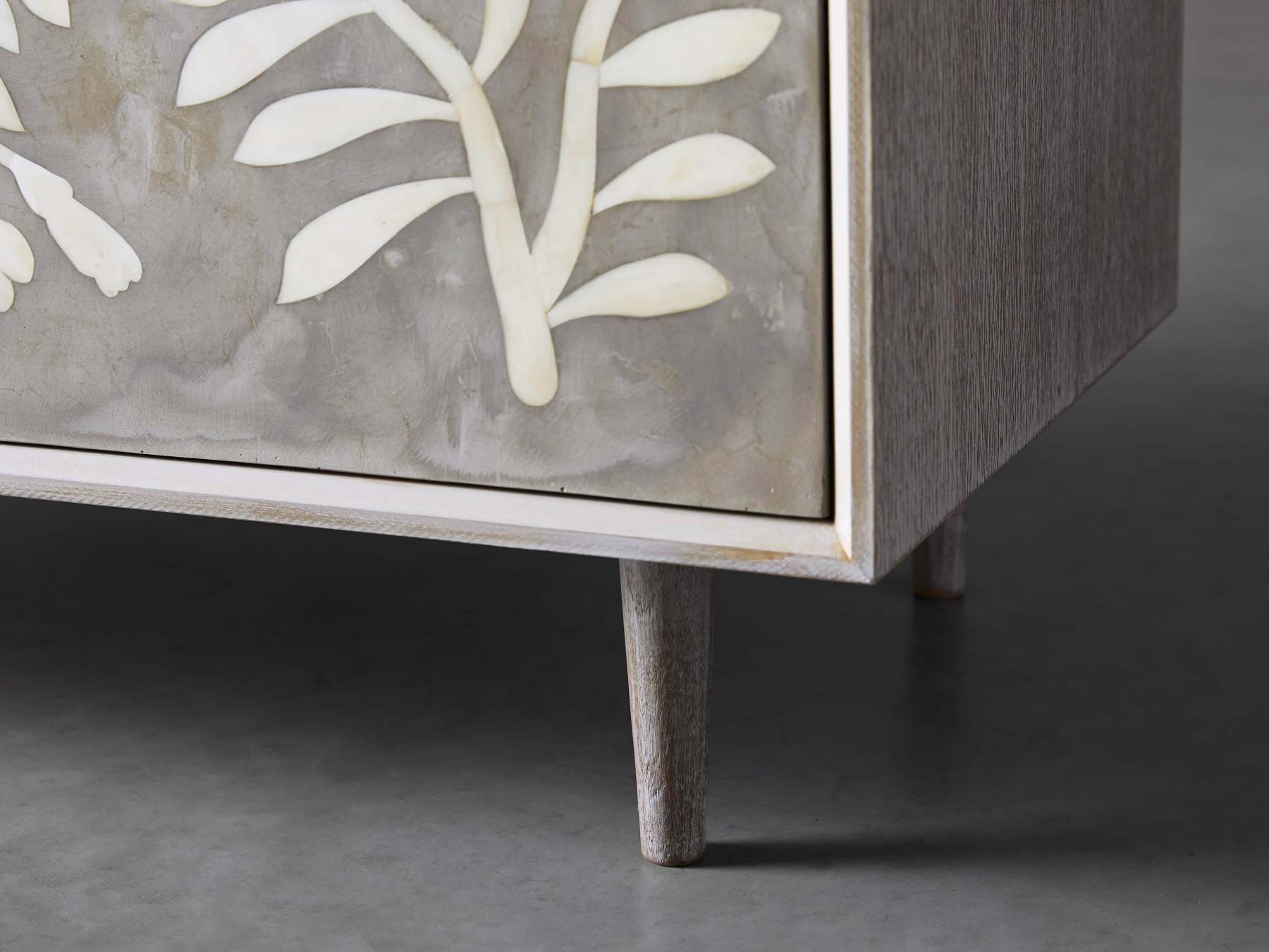 Divya Hall Chest