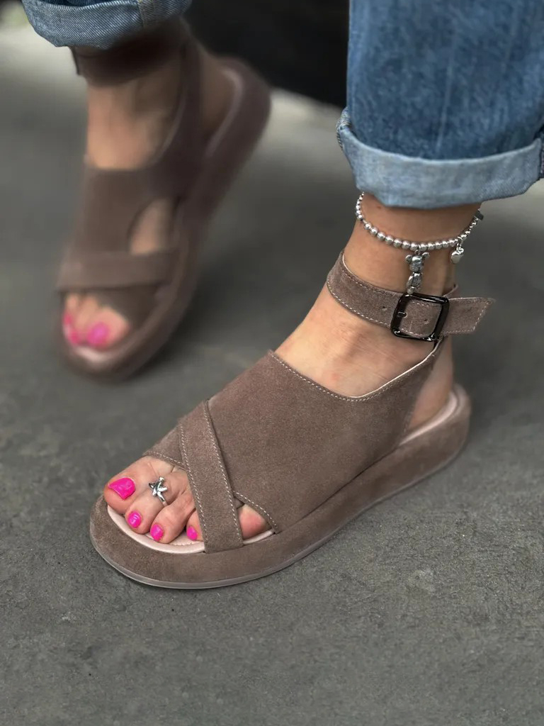 Hazelnut Brown Cross Wide Strap Casual Shoes