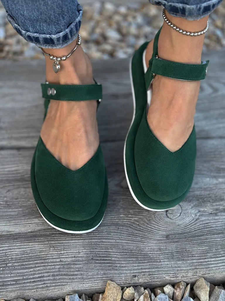 Magic Forest Secret Buttoned Round Toe Shoes