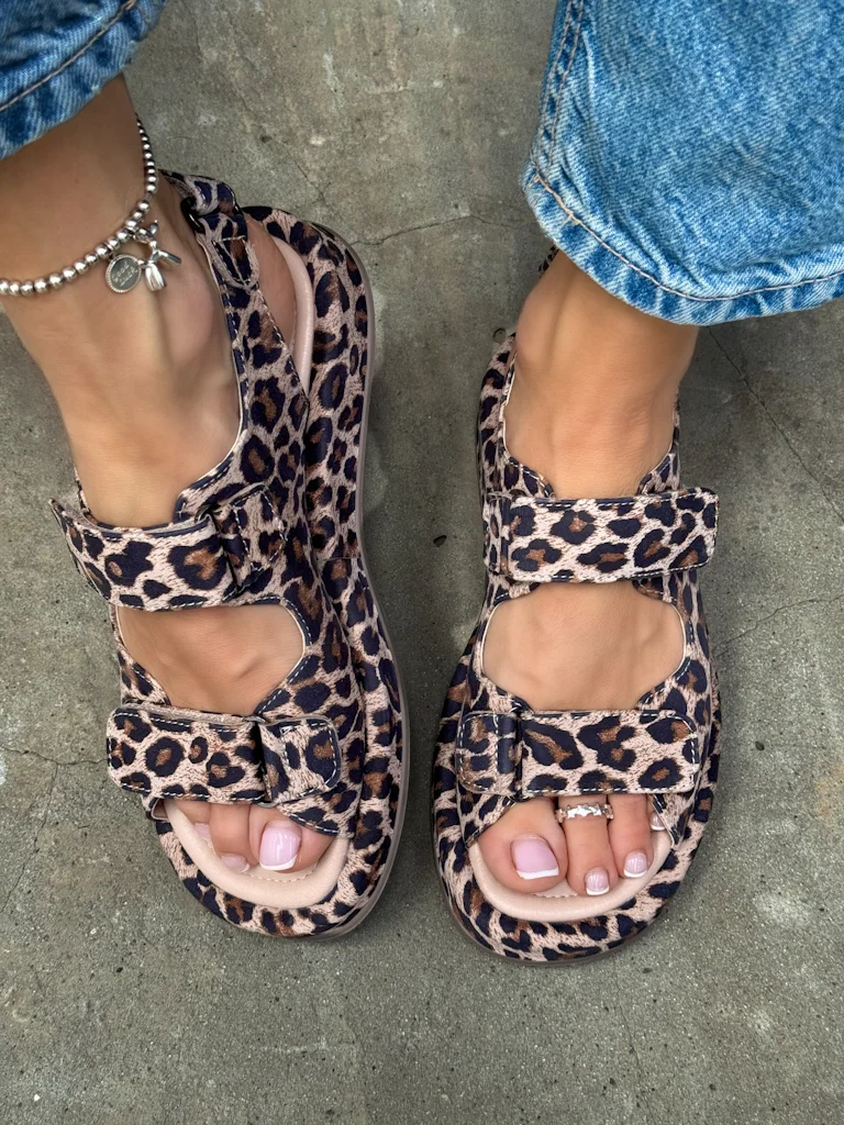 Unique Leopard Curves Wide Velcro Lounging Shoes