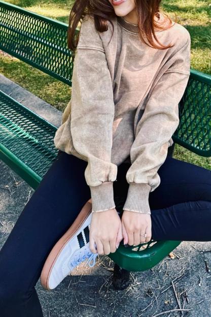 Finnish Acid-Wash Loose-Fitting Sweatshirt