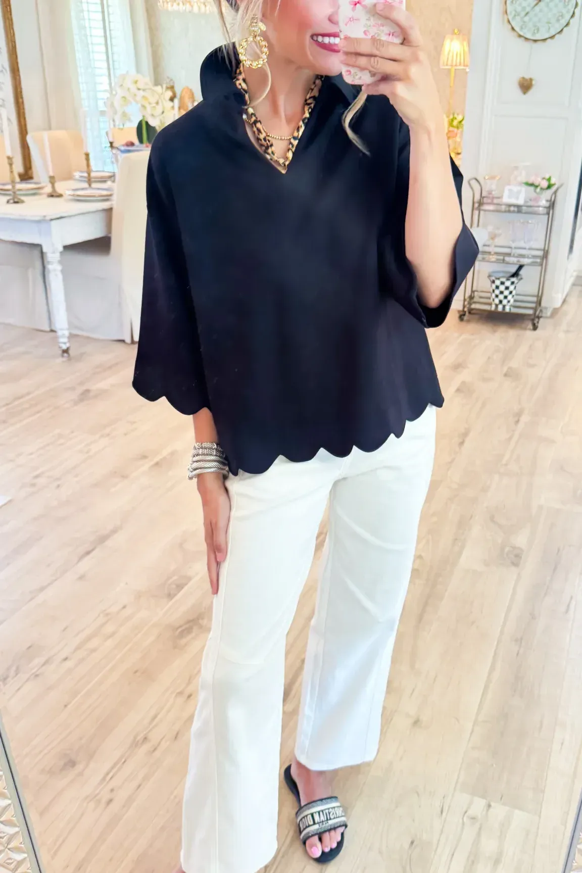 Scallop Edge Detail Solid Top