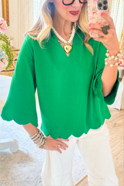 Scallop Edge Detail Solid Top