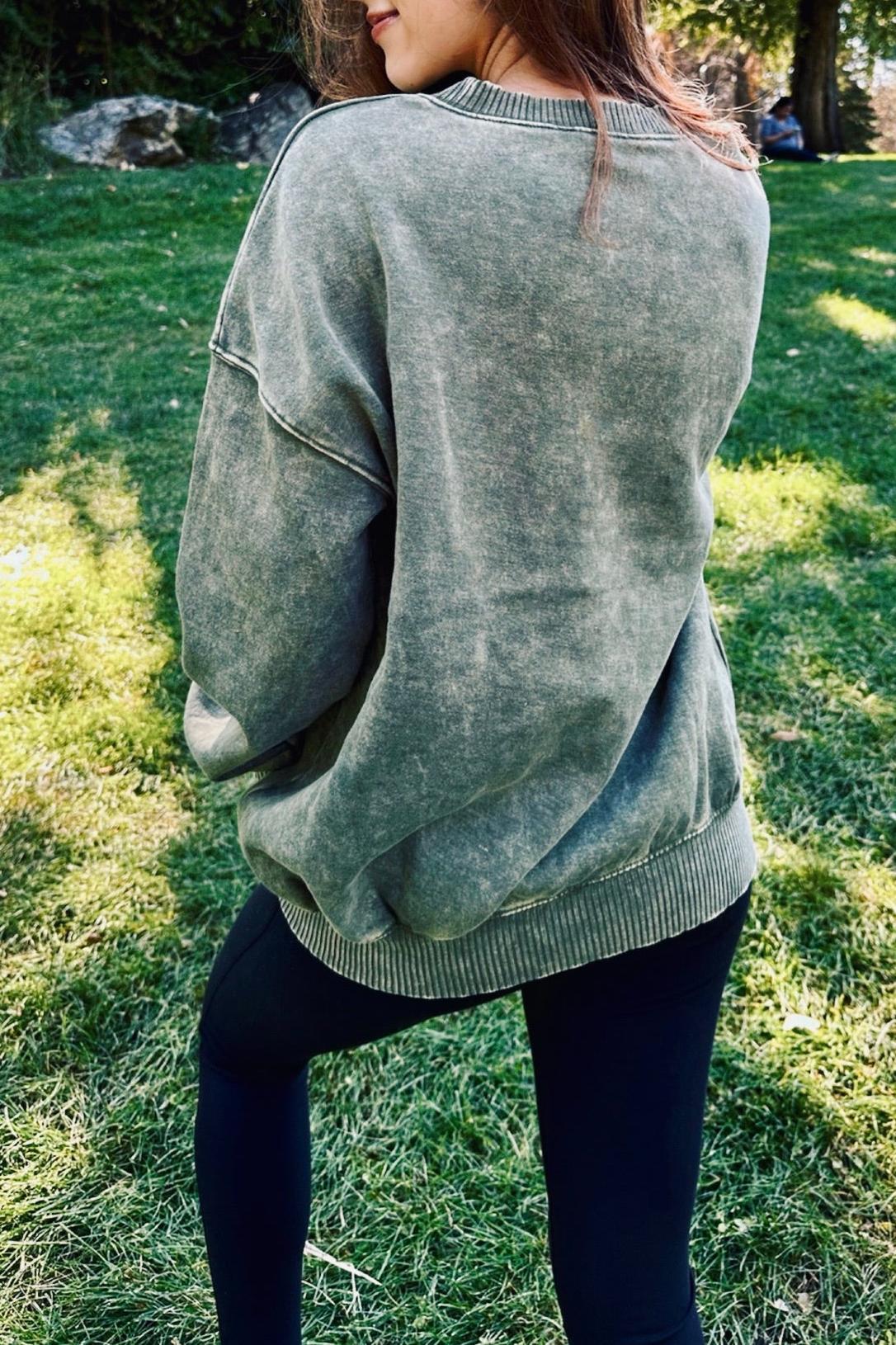 Finnish Acid-Wash Loose-Fitting Sweatshirt