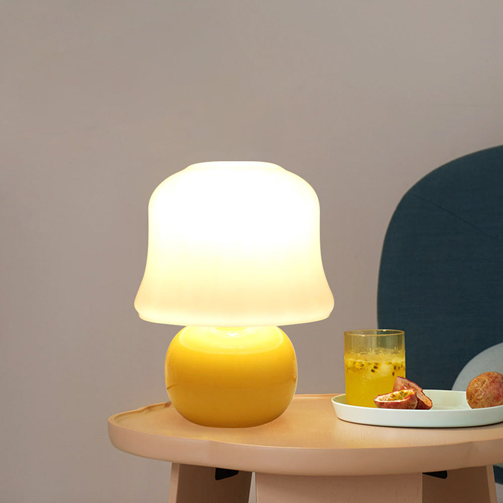 Simple Iron Bedroom Cute Mini Table Lamps