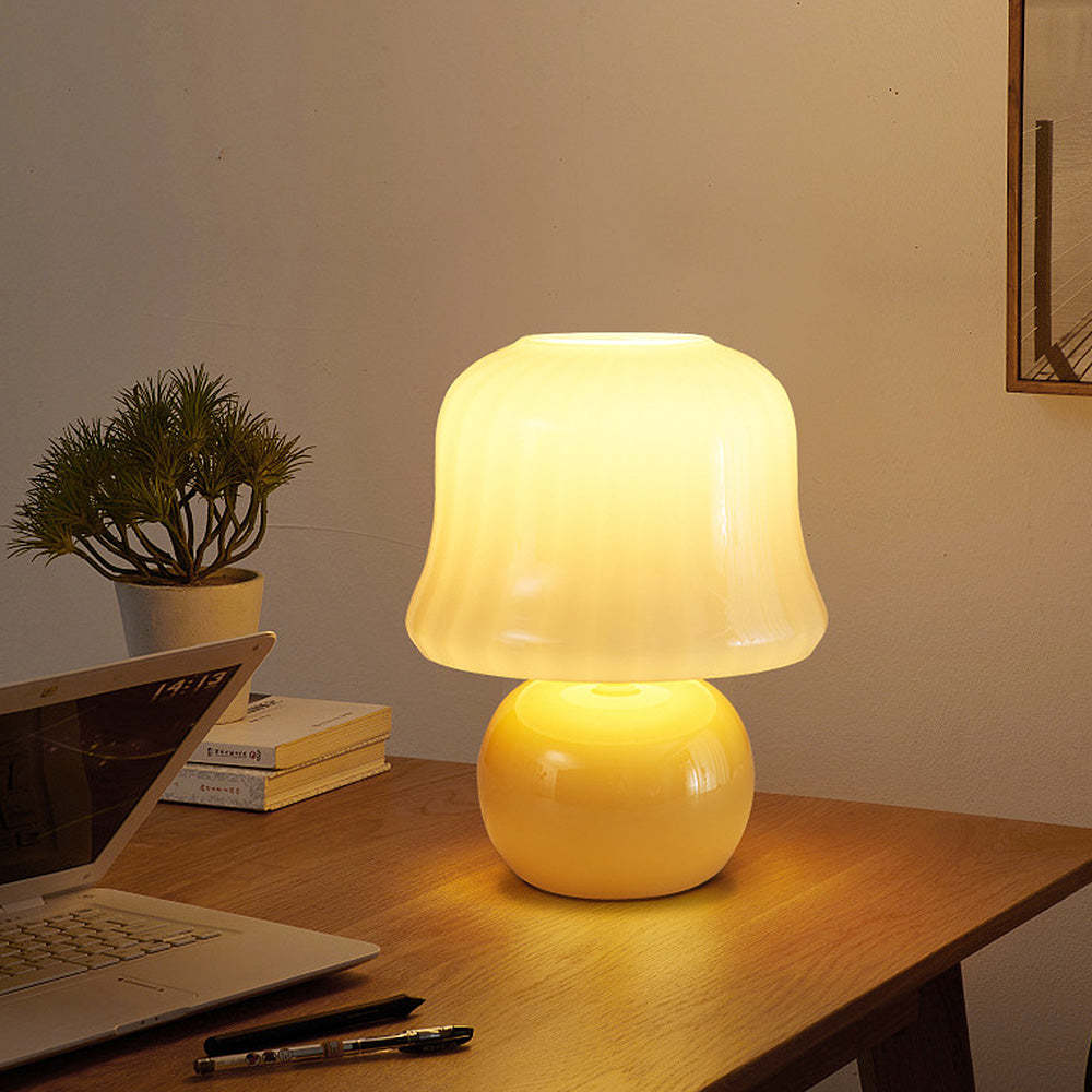 Simple Iron Bedroom Cute Mini Table Lamps