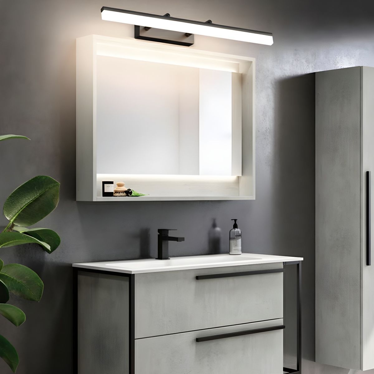 Black Modern Metal Long Wall Light For Bathroom