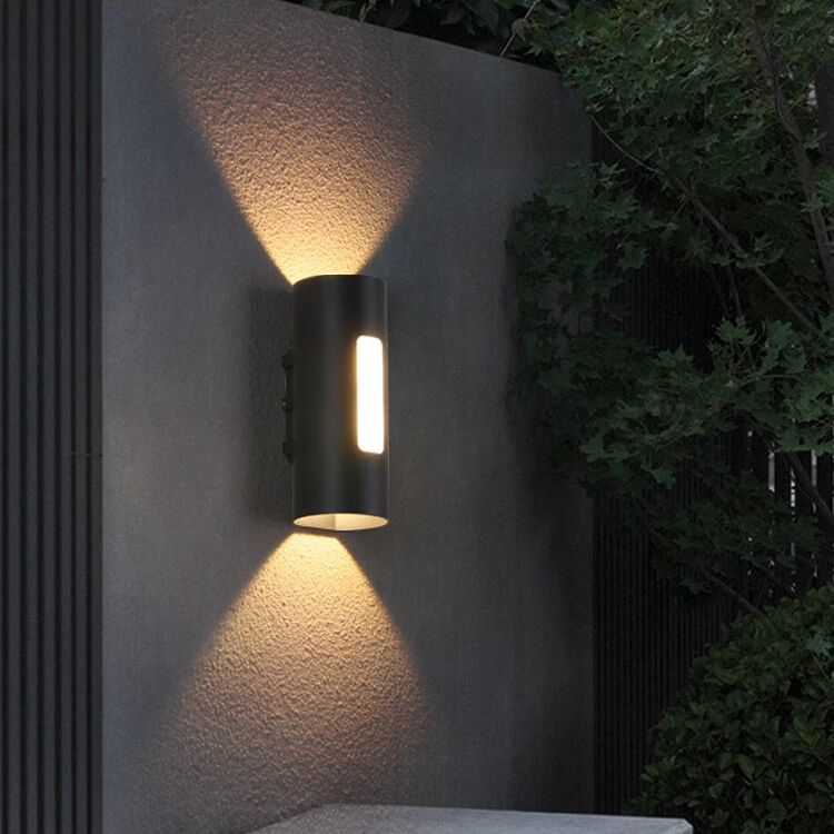 Modern Round IP65 Black LED Outdoor Wall Light