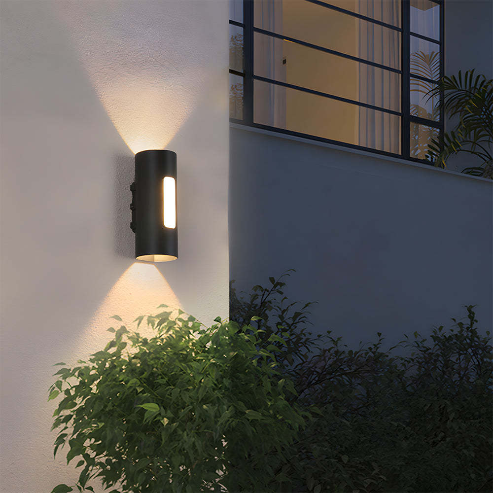Modern Round IP65 Black LED Outdoor Wall Light