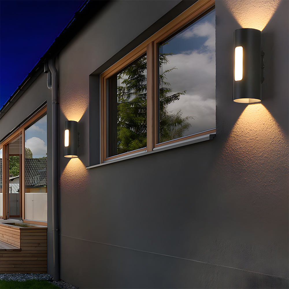 Modern Round IP65 Black LED Outdoor Wall Light