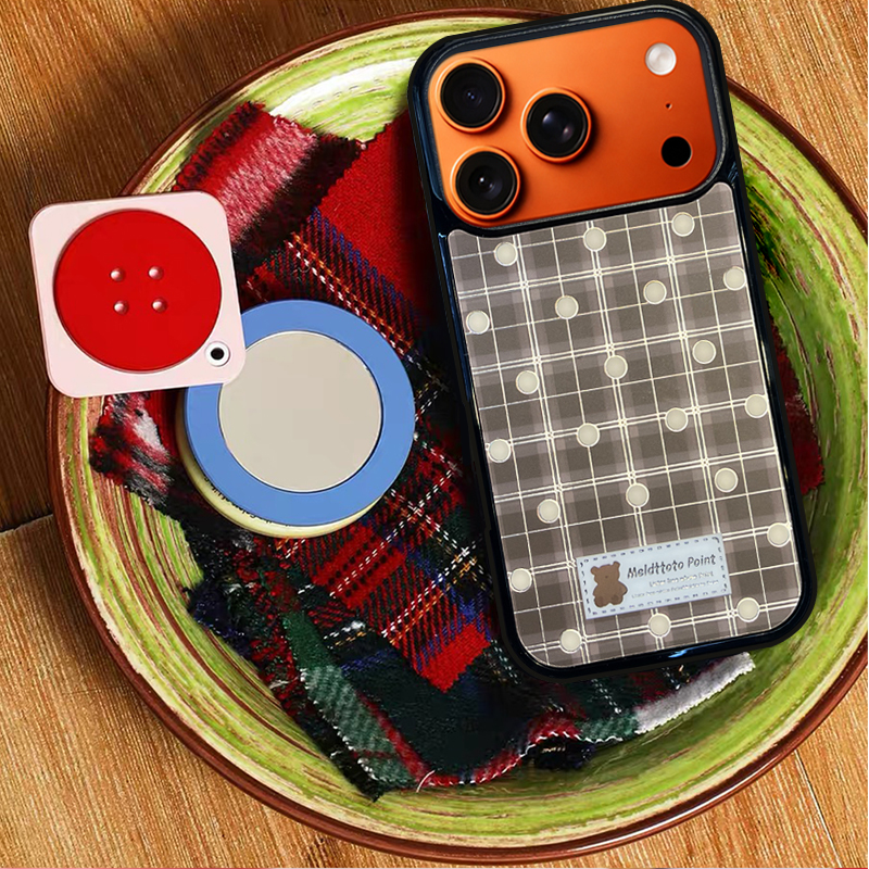 Checkered  Dotted MagSafe-Compatible Phone Case for iPhone 17/16/15/14/13 Series Gray – CF250007