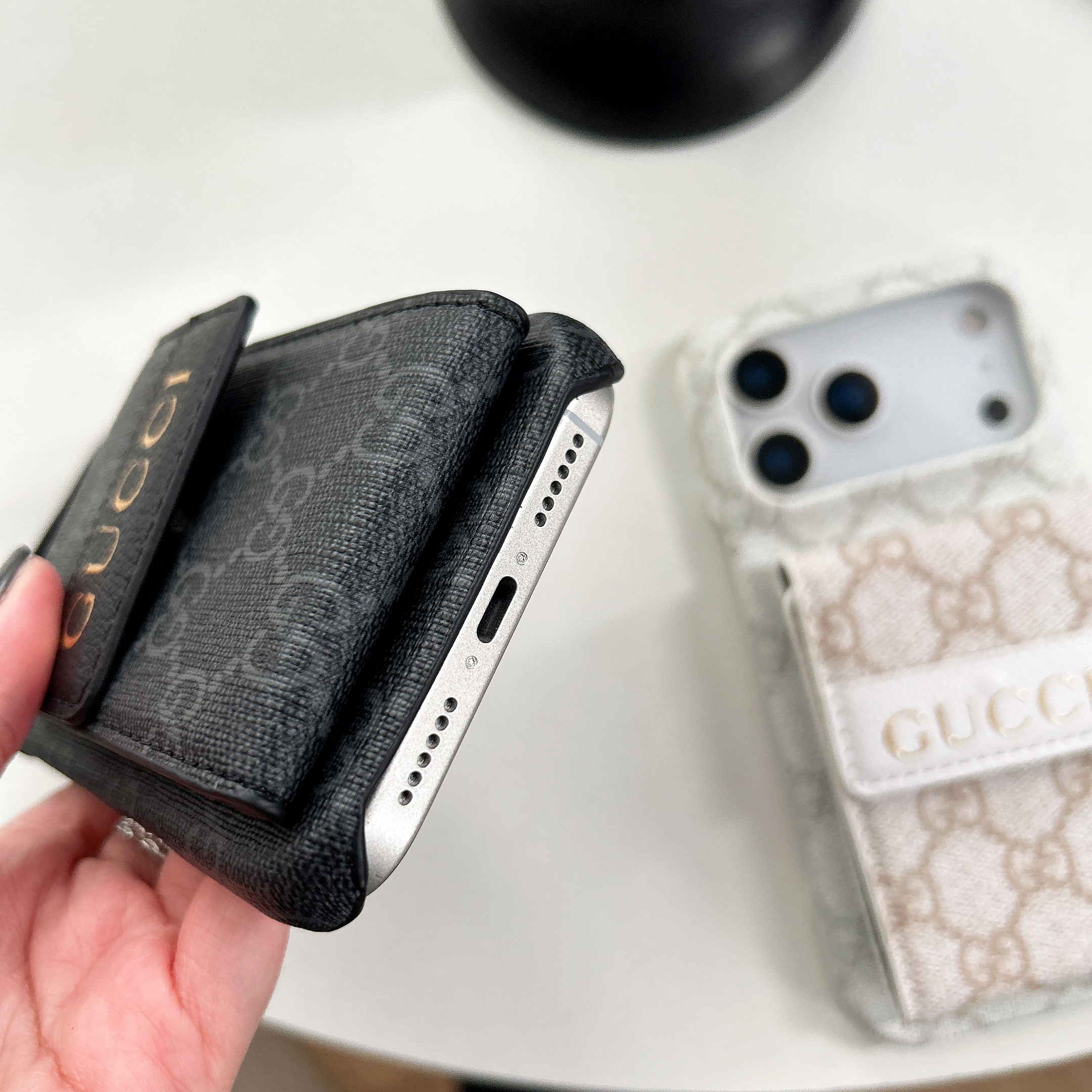 Elegant  GG iPhone Case With Card Holder For iPhone 17 Series-GEGG159