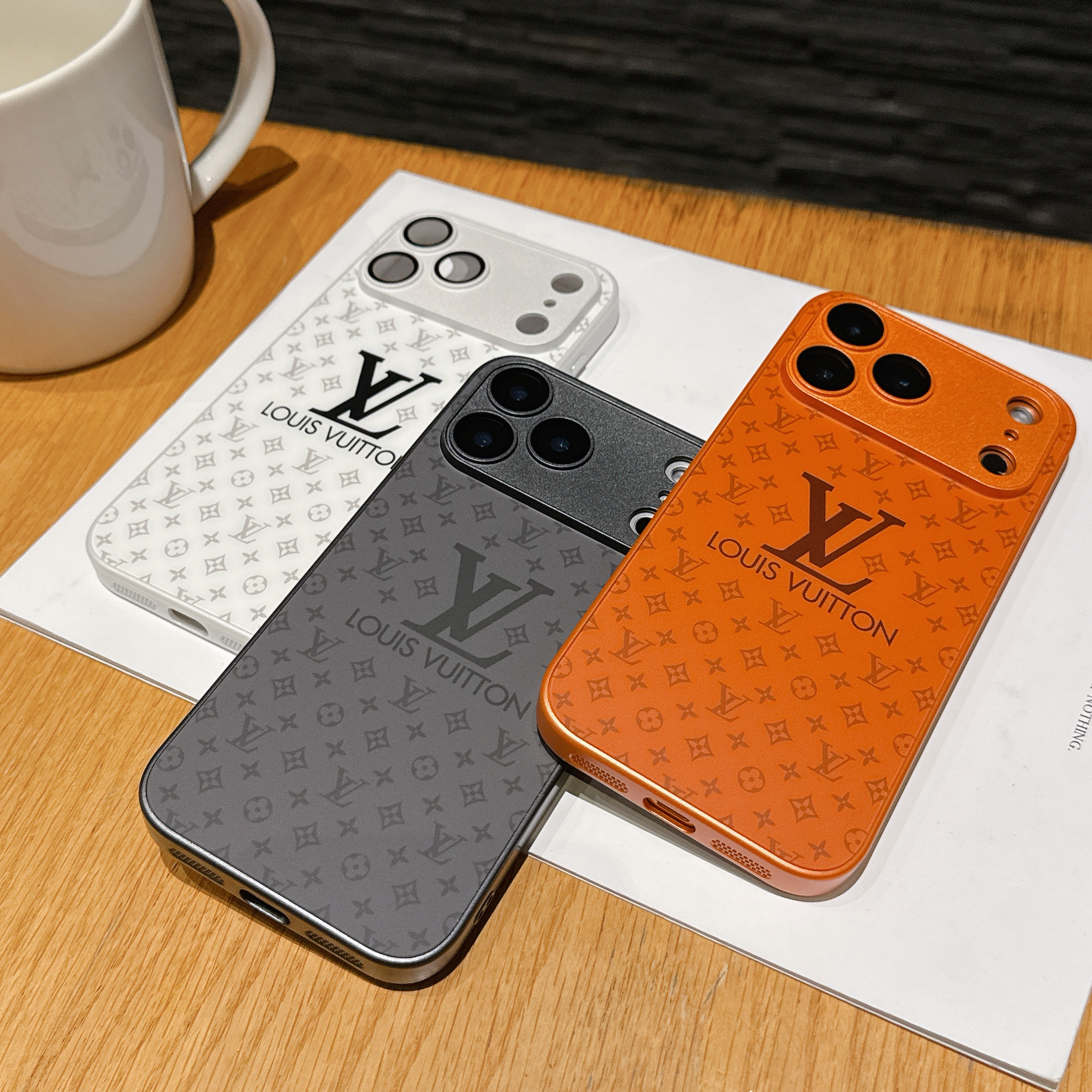 Elegant Monogram iPhone Case White For iPhone 17/16/15/14/13-VEMO023