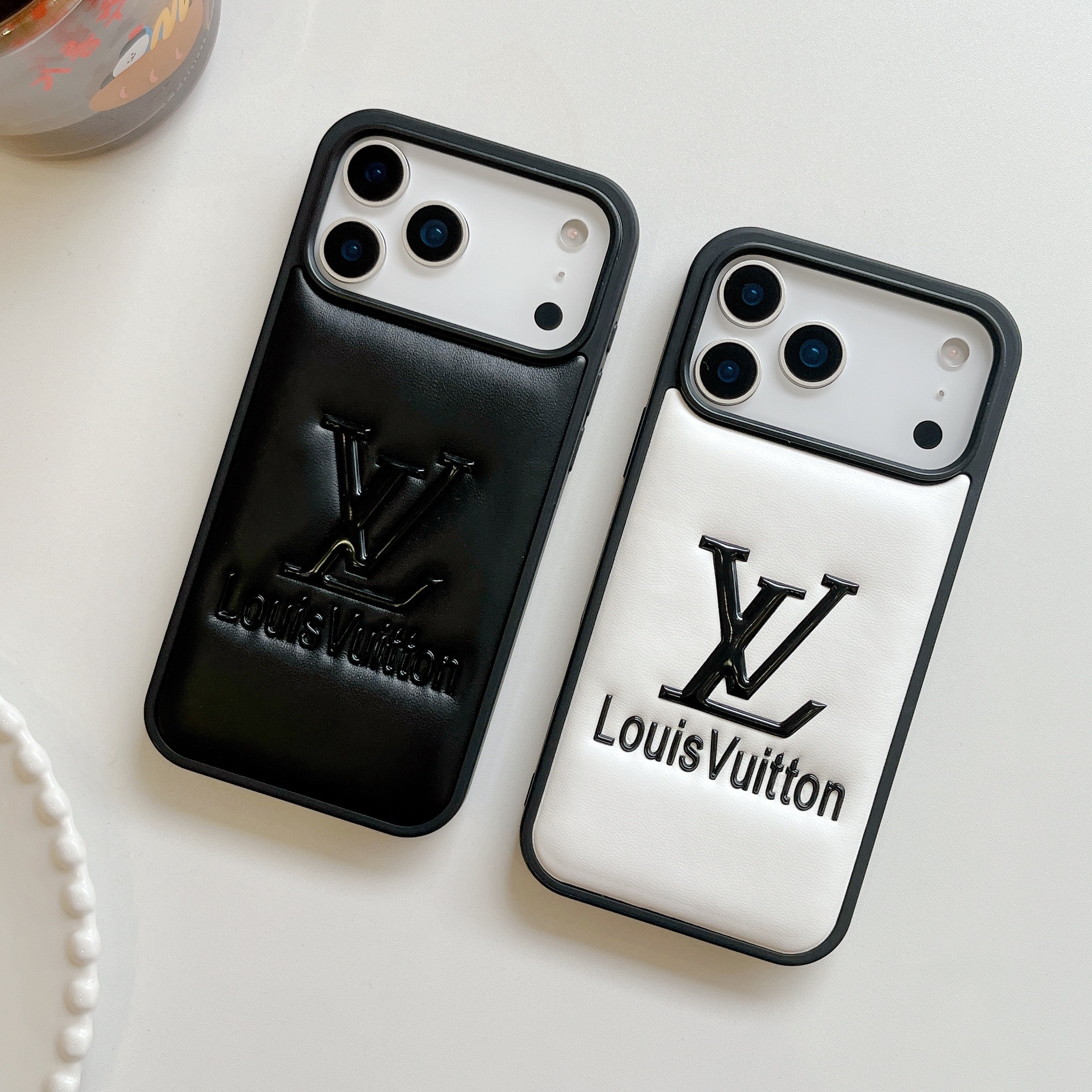 Premium Monogram iPhone case white  – GFLV0025